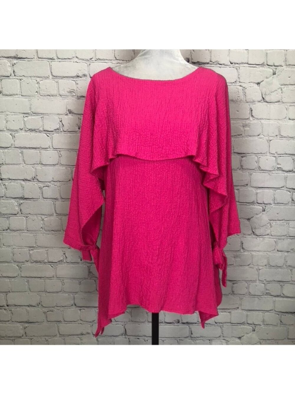 IC By Connie K Pink Crinkle Tunic Size M